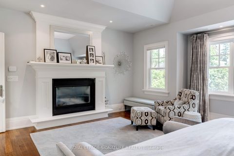 Photo 22 at 71 Ennisclare Drive W, MO Morrison, Oakville