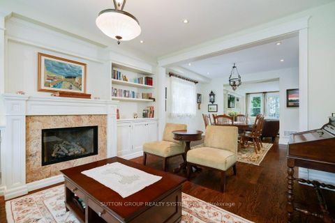 Photo 6 at 101 Perry Crescent, Rosethorn, Toronto