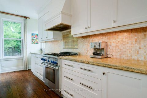 Photo 16 at 101 Perry Crescent, Rosethorn, Toronto