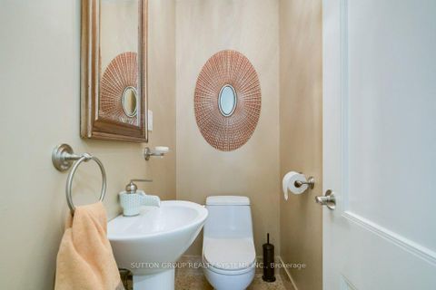 Photo 19 at 101 Perry Crescent, Rosethorn, Toronto