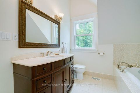 Photo 24 at 101 Perry Crescent, Rosethorn, Toronto