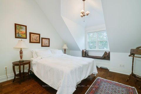 Photo 25 at 101 Perry Crescent, Rosethorn, Toronto