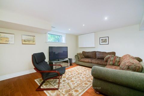 Photo 39 at 101 Perry Crescent, Rosethorn, Toronto