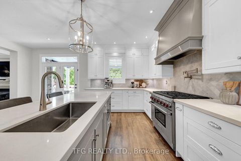 Photo 13 at 944 Grand Ridge Avenue, Pinecrest, Oshawa