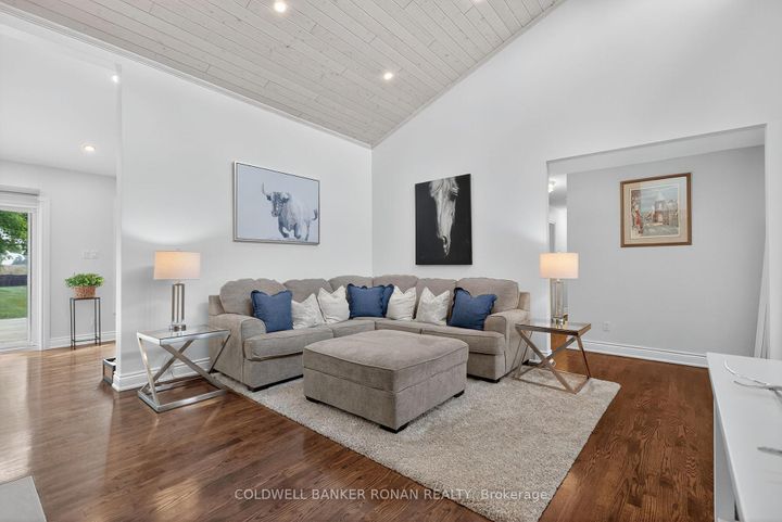 Photo 5 at 22 Mulock Drive, Bond Head, Bradford West Gwillimbury