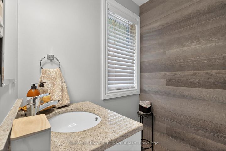 Photo 18 at 22 Mulock Drive, Bond Head, Bradford West Gwillimbury