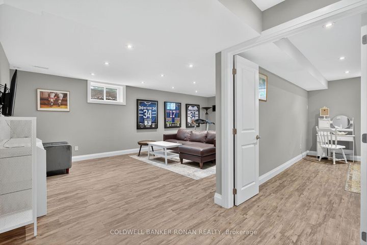 Photo 31 at 22 Mulock Drive, Bond Head, Bradford West Gwillimbury
