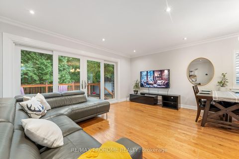 Photo 5 at 39 Addison Crescent, Don Mills, Toronto