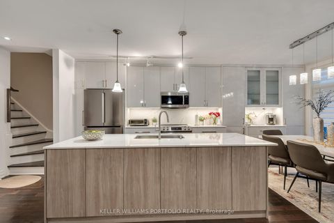 Photo 3 at 365A Roehampton Avenue, Mount Pleasant East, Toronto
