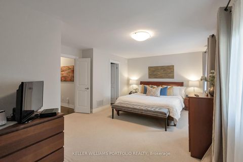 Photo 7 at 365A Roehampton Avenue, Mount Pleasant East, Toronto