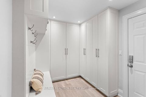 Photo 10 at 542 HIGHCLIFFE Drive, Uplands, Vaughan