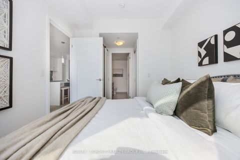 Photo 23 at 411 - 25 Malcolm Road, Leaside, Toronto Photo 23 at 411 - 25 Malcolm Road, Leaside, Toronto