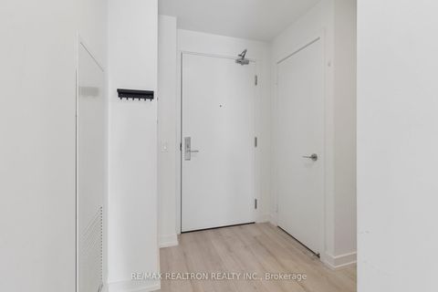 Photo 10 at 2207 - 33 Helendale Avenue, Eglinton, Toronto