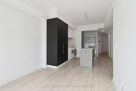 Photo 31 at 2207 - 33 Helendale Avenue, Eglinton, Toronto