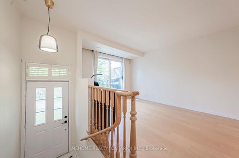 Photo 1 at 1227 - 28 Sommerset Way, Willowdale East, Toronto