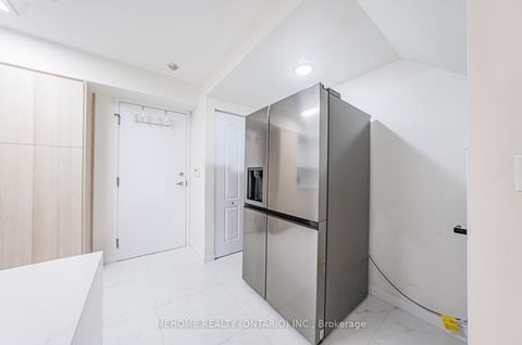 Photo 4 at 1227 - 28 Sommerset Way, Willowdale East, Toronto