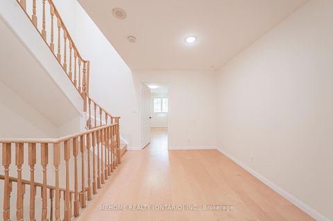 Photo 8 at 1227 - 28 Sommerset Way, Willowdale East, Toronto
