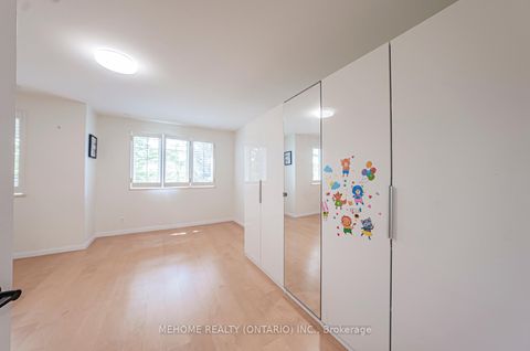 Photo 13 at 1227 - 28 Sommerset Way, Willowdale East, Toronto