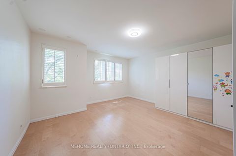 Photo 14 at 1227 - 28 Sommerset Way, Willowdale East, Toronto