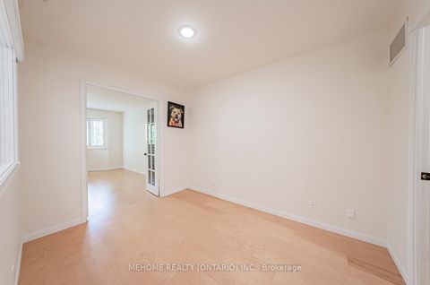 Photo 17 at 1227 - 28 Sommerset Way, Willowdale East, Toronto