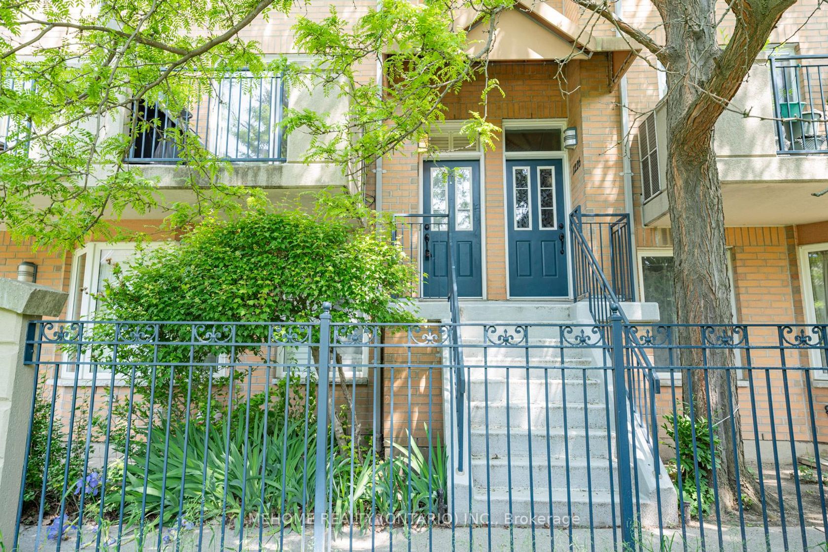 1227 - 28 Sommerset Way, Willowdale East, Toronto 