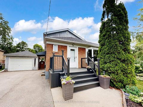 Photo 2 at 78 Cree Avenue, Cliffcrest, Toronto