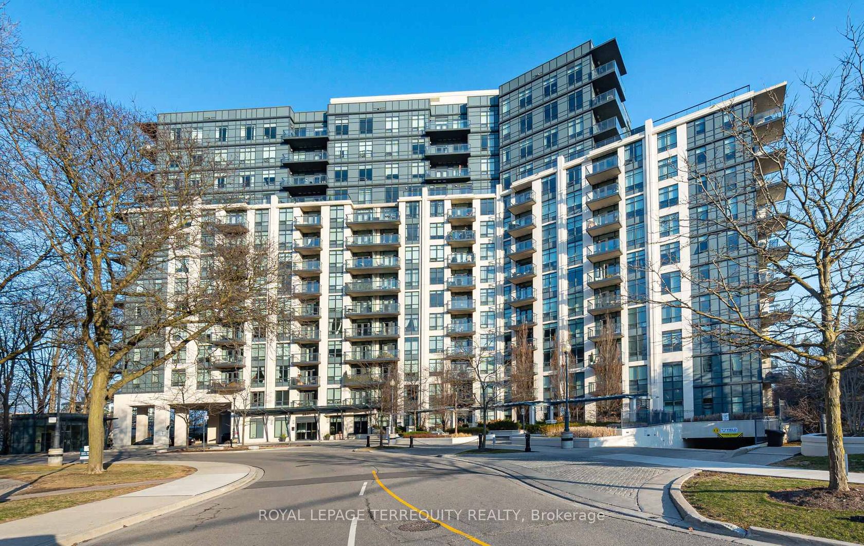 1302 - 1135 Royal York Road, Humber Valley, Toronto 
