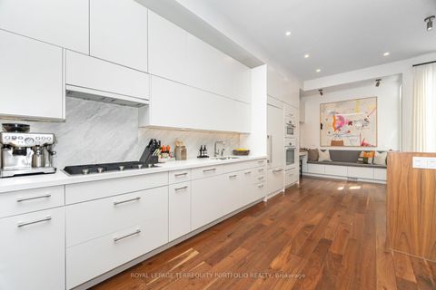 Photo 2 at 3 - 62 Claremont Street, Bellwoods, Toronto