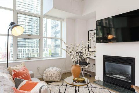 Photo 4 at 748 - 155 Dalhousie Street, Yonge Corridor, Toronto