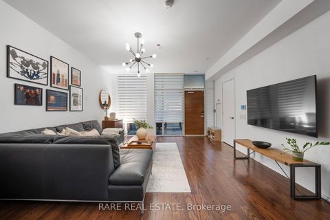 Photo 1 at 16 Loretto Lane, University, Toronto