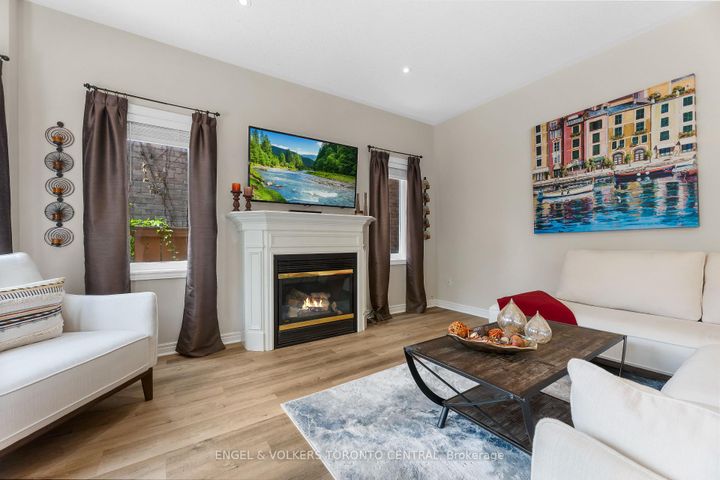 Photo 16 at 1510 Samuelson Circle, Meadowvale Village, Mississauga