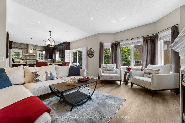 Photo 17 at 1510 Samuelson Circle, Meadowvale Village, Mississauga