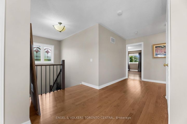 Photo 19 at 1510 Samuelson Circle, Meadowvale Village, Mississauga