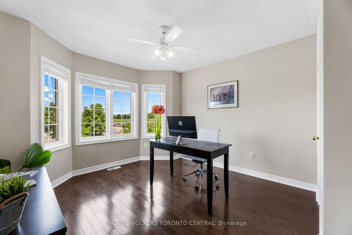 Photo 20 at 1510 Samuelson Circle, Meadowvale Village, Mississauga