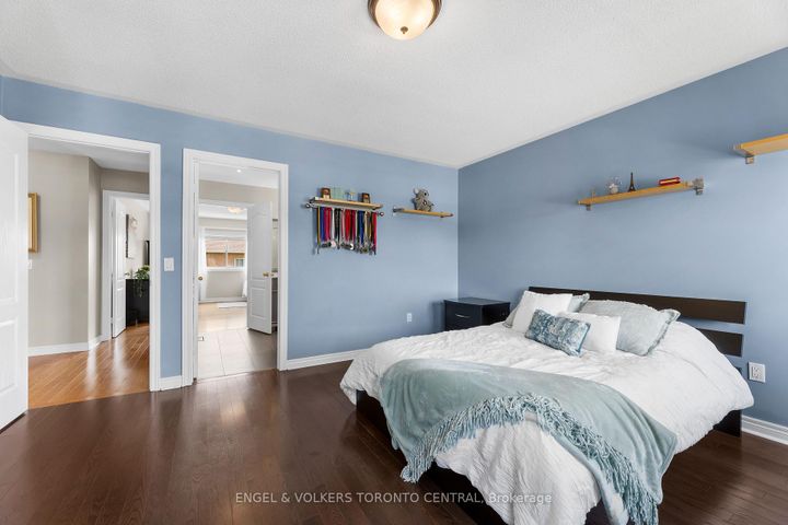Photo 23 at 1510 Samuelson Circle, Meadowvale Village, Mississauga
