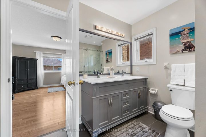 Photo 24 at 1510 Samuelson Circle, Meadowvale Village, Mississauga