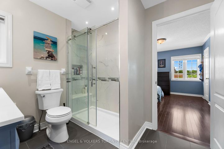 Photo 25 at 1510 Samuelson Circle, Meadowvale Village, Mississauga