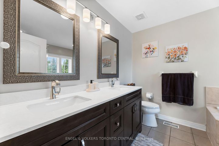 Photo 29 at 1510 Samuelson Circle, Meadowvale Village, Mississauga