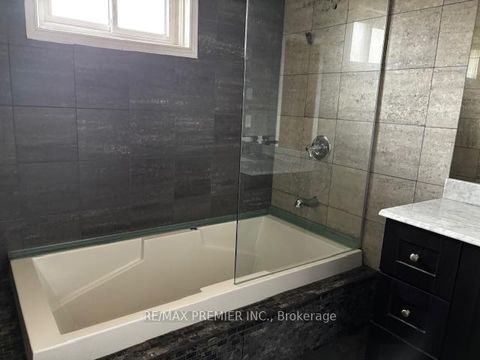 Photo 8 at 14 Madron Crescent, York University Heights, Toronto