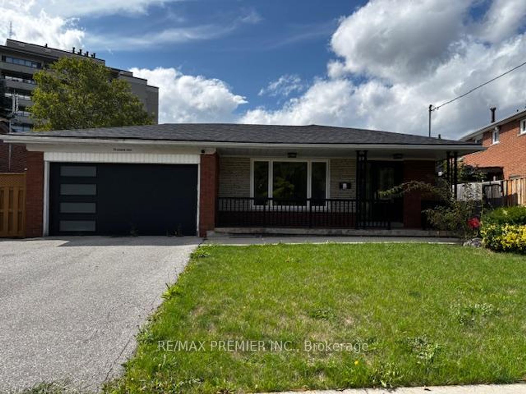 14 Madron Crescent, York University Heights, Toronto 