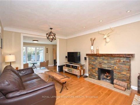 Photo 8 at 45 Crescent Road, CO Central, Oakville