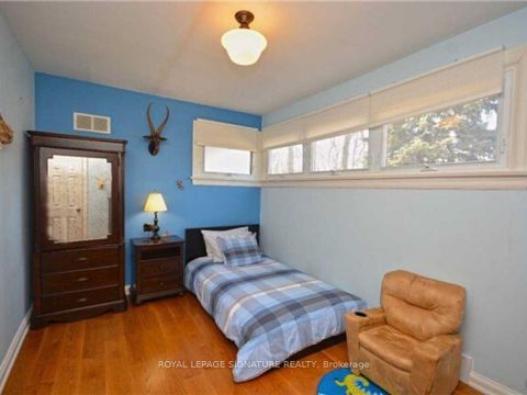 Photo 16 at 45 Crescent Road, CO Central, Oakville