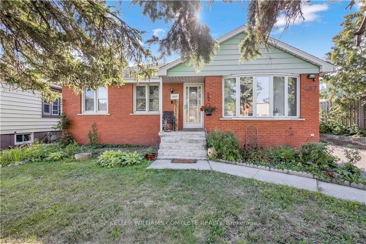 Photo 2 at 487 EAST 37TH Street, Macassa, Hamilton