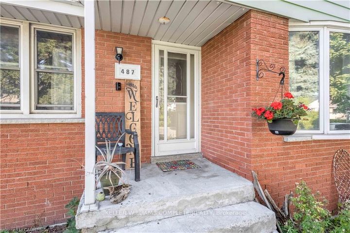 Photo 4 at 487 EAST 37TH Street, Macassa, Hamilton