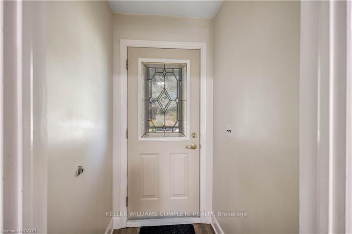 Photo 5 at 487 EAST 37TH Street, Macassa, Hamilton