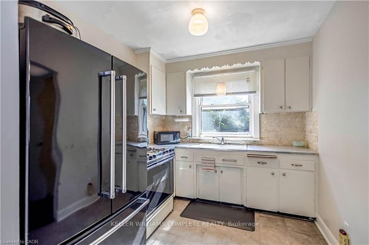 Photo 8 at 487 EAST 37TH Street, Macassa, Hamilton