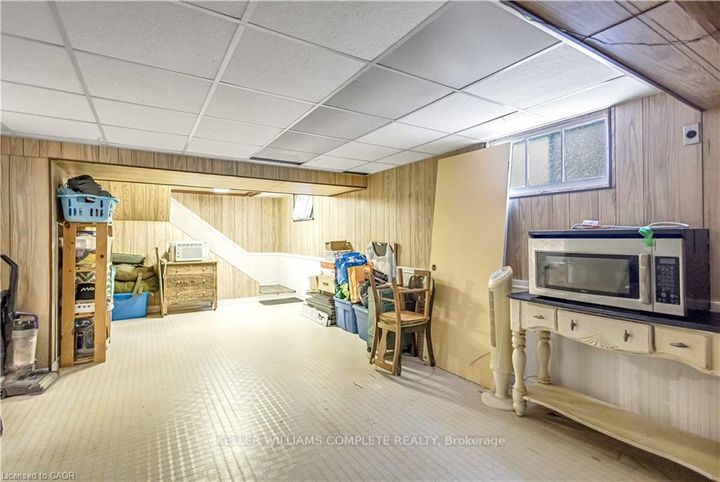 Photo 21 at 487 EAST 37TH Street, Macassa, Hamilton