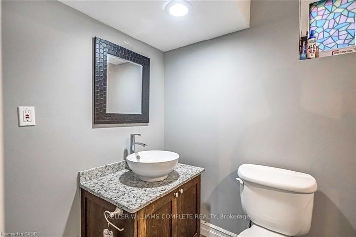 Photo 23 at 487 EAST 37TH Street, Macassa, Hamilton