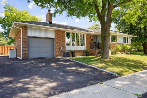 Photo 1 at 67 Beaver Bend Crescent, West Deane, Toronto