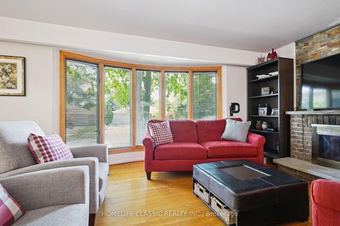 Photo 8 at 67 Beaver Bend Crescent, West Deane, Toronto